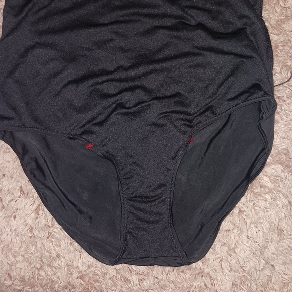 Women's One Piece Sports Swimsuits Athletic Racer Back Color Black Size 3XL - Picture 8 of 9